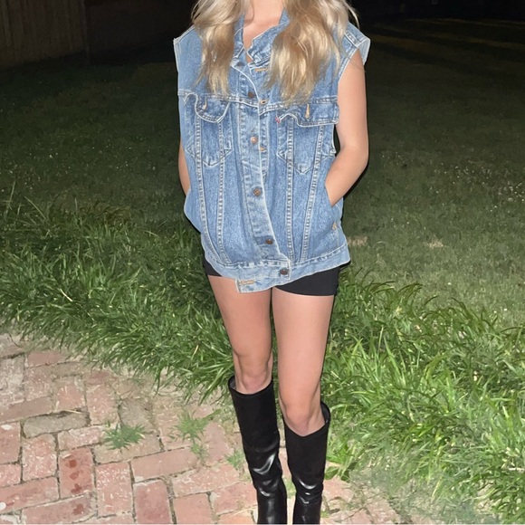 Vintage XL Levi Denim Vest - Picture 2 of 4